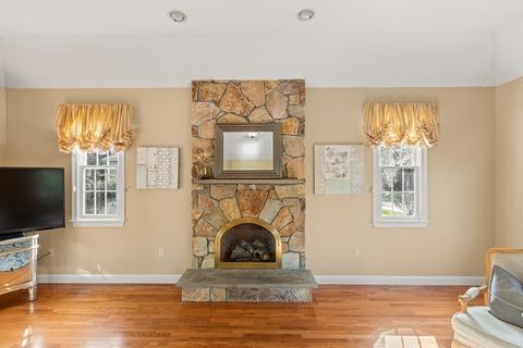 2 Suffolk Cir, Andover, MA 01810 photo 13