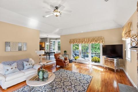 2 Suffolk Cir, Andover, MA 01810 photo 12