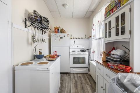 42 Ash St, Fall River, MA 02724 photo 5