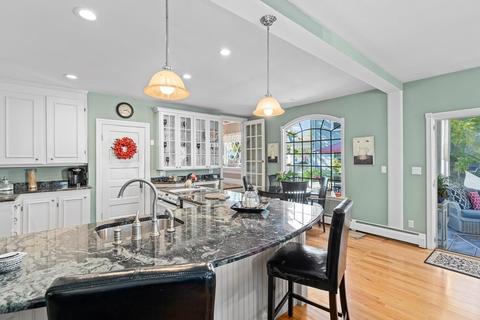 8 Beacon St, Danvers, MA 01923 photo 15