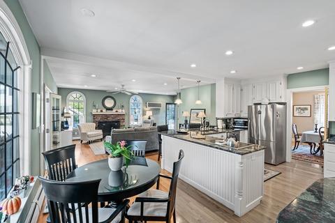8 Beacon St, Danvers, MA 01923 photo 14