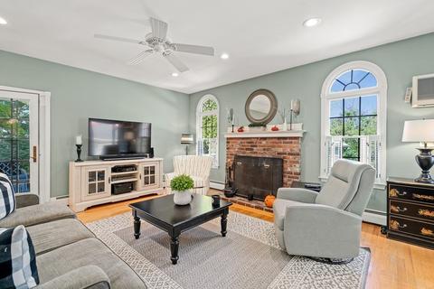 8 Beacon St, Danvers, MA 01923 photo 17