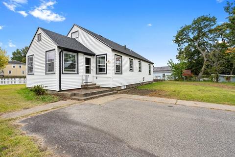 5 Exeter St, Lawrence, MA 01843 photo 4