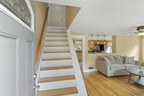 9 Walter Rd, Danvers, MA 01923 photo 4