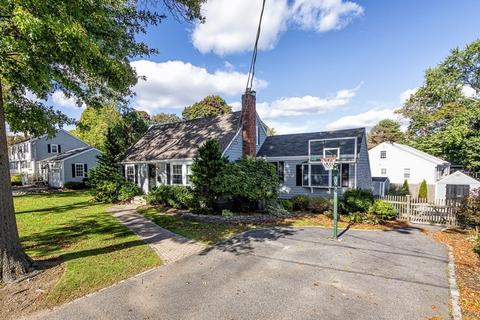 16 Beach St, Marblehead, MA 01945 photo 3