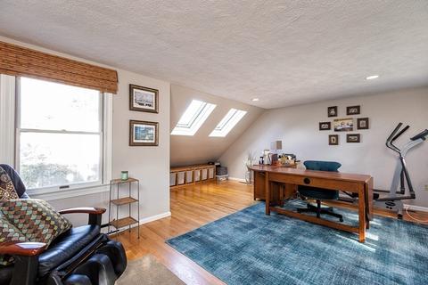 16 Beach St, Marblehead, MA 01945 photo 10