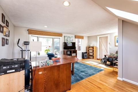 16 Beach St, Marblehead, MA 01945 photo 11