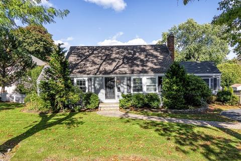 16 Beach St, Marblehead, MA 01945 photo 1