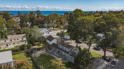 16 Beach St, Marblehead, MA 01945 photo 26