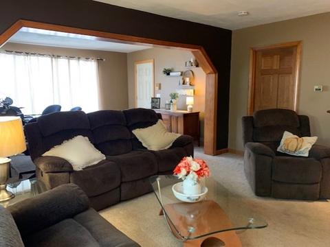 24 Forest St, Fall River, MA 02721 photo 4