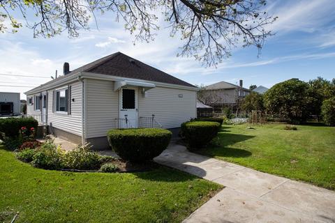 798 Cambridge St, Fall River, MA 02721 photo 5