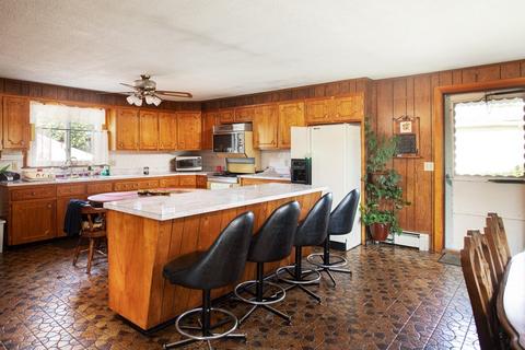 798 Cambridge St, Fall River, MA 02721 photo 17
