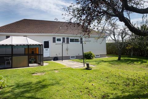 798 Cambridge St, Fall River, MA 02721 photo 9