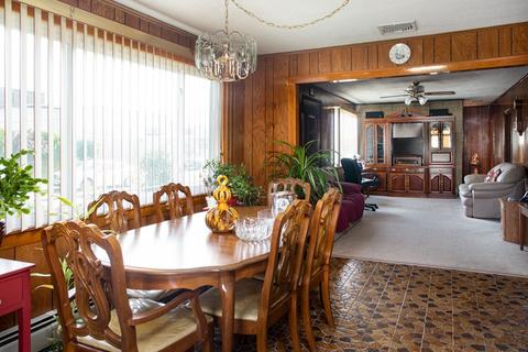 798 Cambridge St, Fall River, MA 02721 photo 19