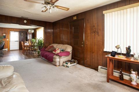 798 Cambridge St, Fall River, MA 02721 photo 21