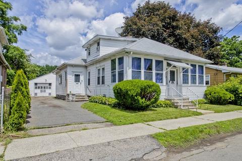 68 State St, Chicopee, MA 01013 photo 1