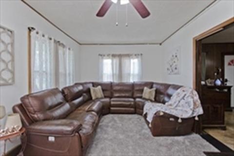 68 State St, Chicopee, MA 01013 photo 3