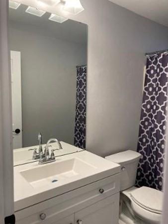 82 Phillips Ave, Springfield, MA 01119 photo 10