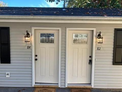 82 Phillips Ave, Springfield, MA 01119 photo 3
