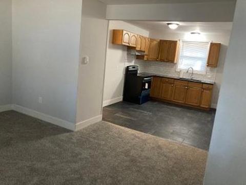 82 Phillips Ave, Springfield, MA 01119 photo 18