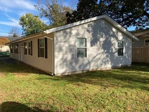 82 Phillips Ave, Springfield, MA 01119 photo 1
