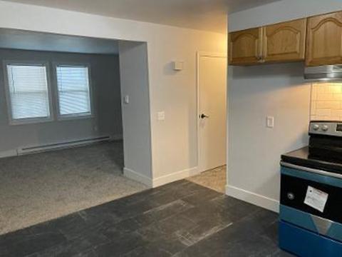 82 Phillips Ave, Springfield, MA 01119 photo 19