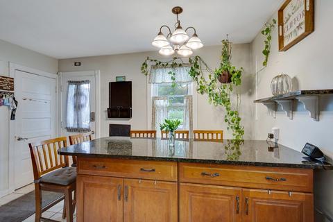2 Cedar Pl, Framingham, MA 01702 photo 6