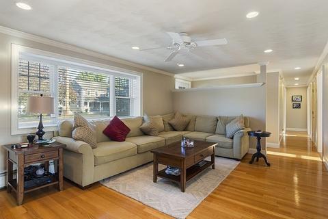 23 Glendale, Danvers, MA 01923 photo 4