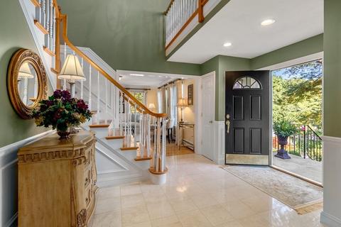 48 Algonquin Rd, Canton, MA 02021 photo 4