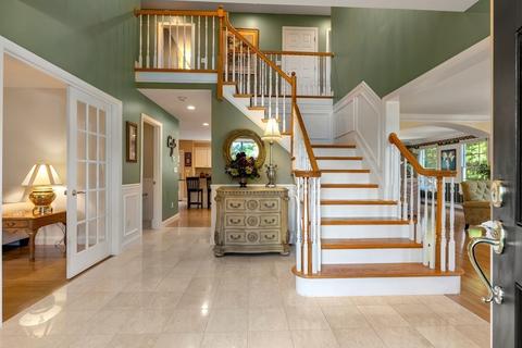 48 Algonquin Rd, Canton, MA 02021 photo 3