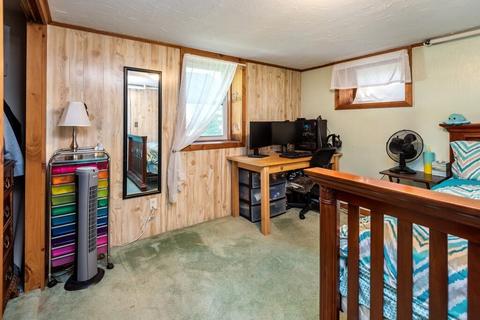 68 Svenson Ave, Worcester, MA 01607 photo 17