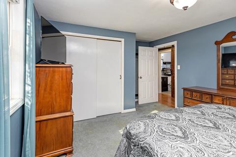 68 Svenson Ave, Worcester, MA 01607 photo 12