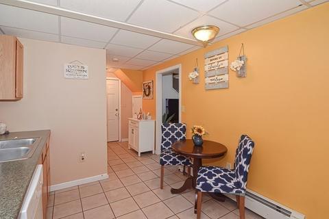 21 Almy St, Fall River, MA 02720 photo 10