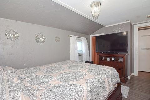 21 Almy St, Fall River, MA 02720 photo 15