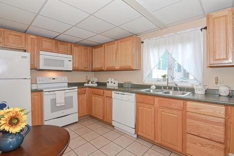 21 Almy St, Fall River, MA 02720 photo 7