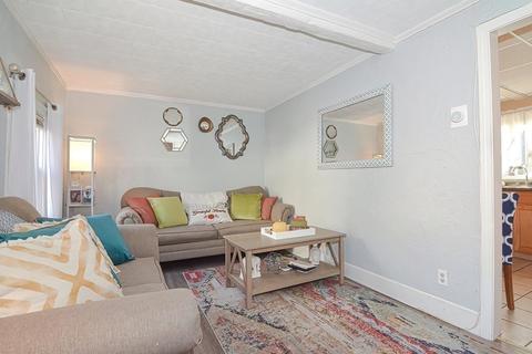 21 Almy St, Fall River, MA 02720 photo 4