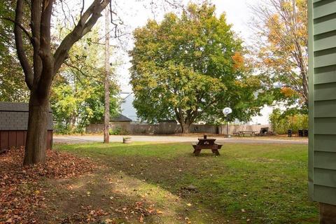 22 Marcelle St, Chicopee, MA 01020 photo 2