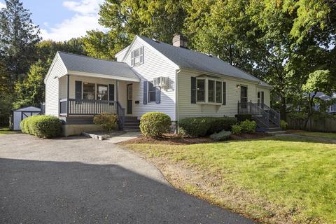 4 Hampton Rd, Stoneham, MA 02180 photo 2