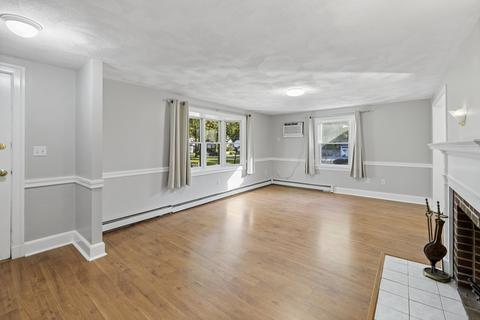 4 Hampton Rd, Stoneham, MA 02180 photo 8