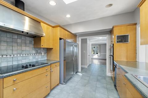 4 Hampton Rd, Stoneham, MA 02180 photo 11