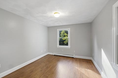 4 Hampton Rd, Stoneham, MA 02180 photo 17
