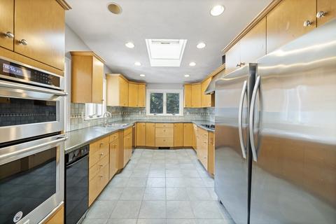 4 Hampton Rd, Stoneham, MA 02180 photo 9