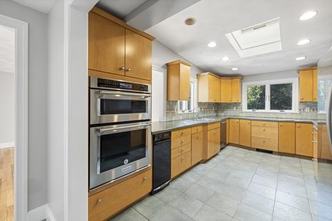 4 Hampton Rd, Stoneham, MA 02180 photo 10