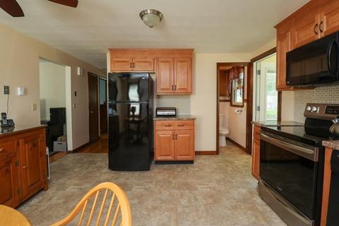 75 Murphy Ln, Chicopee, MA 01020 photo 14