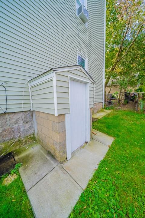 236 Tecumseh St, Fall River, MA 02721 photo 5