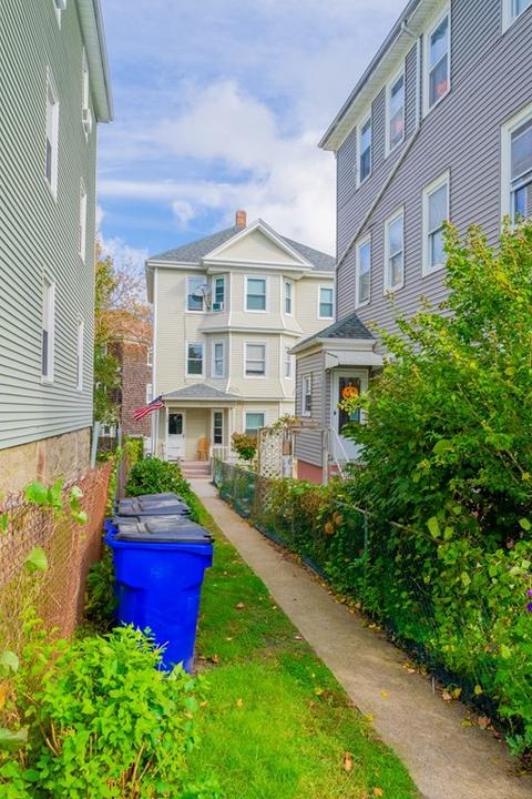 236 Tecumseh St, Fall River, MA 02721 photo 8