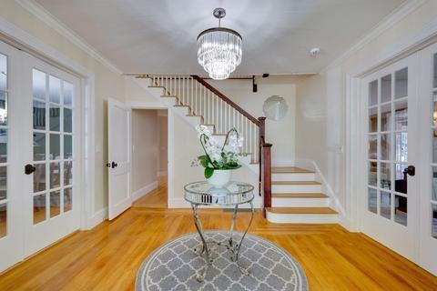 63 Brook St, Wellesley, MA 02482 photo 6