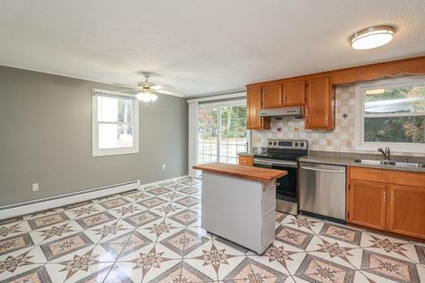 155 Senator St, Springfield, MA 01129 photo 7