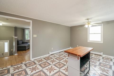 155 Senator St, Springfield, MA 01129 photo 11