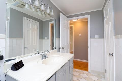 155 Senator St, Springfield, MA 01129 photo 23